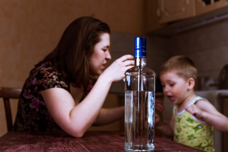 Przebaczenie a wczesne nieadaptacyjne schematy i trauma wśród kobiet posiadających rodzica z zaburzeniami używania alkoholu